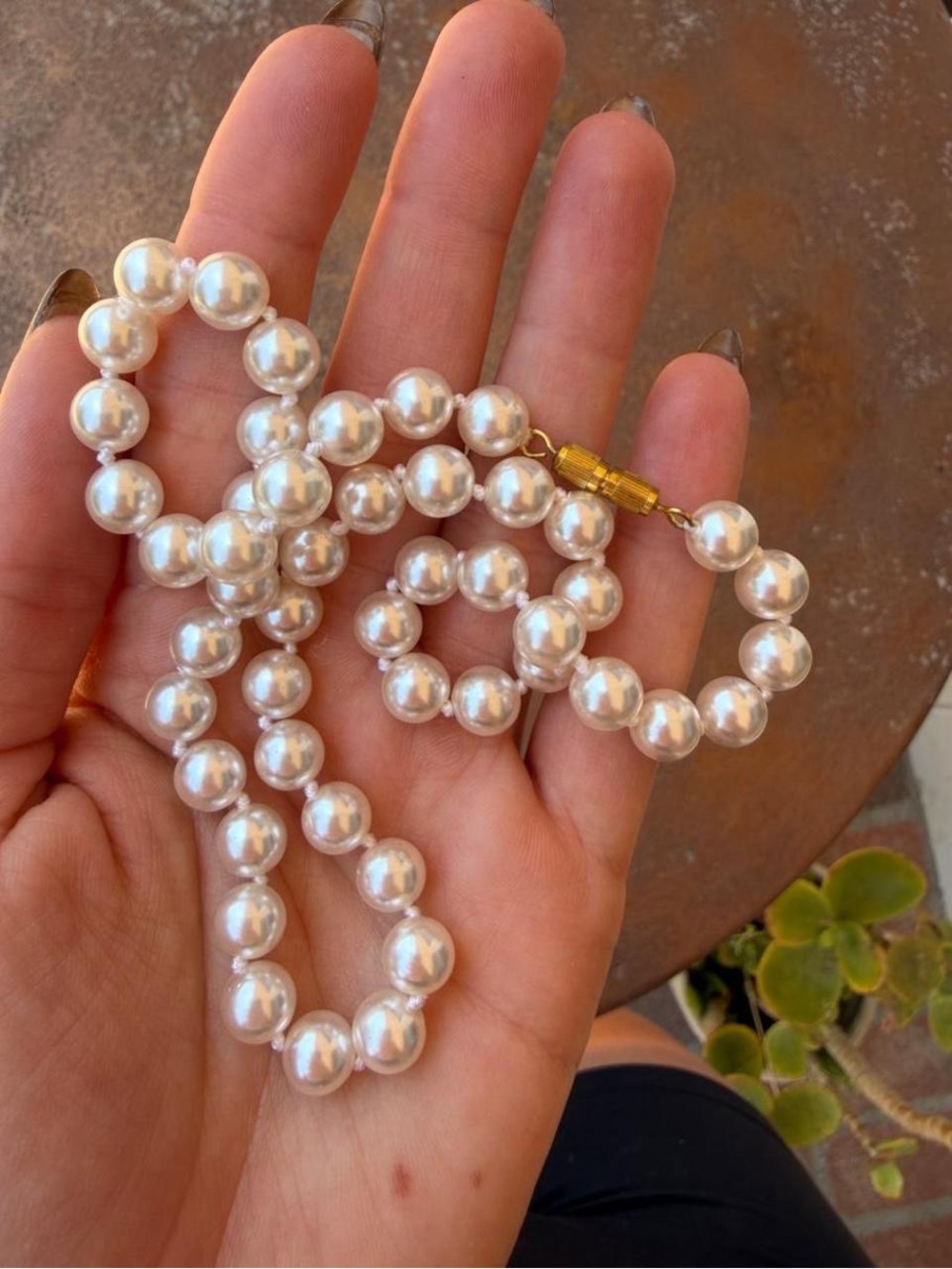 Vintage faux pearl necklace Timeless coquette staple perfect for layering - Picture 3 of 4